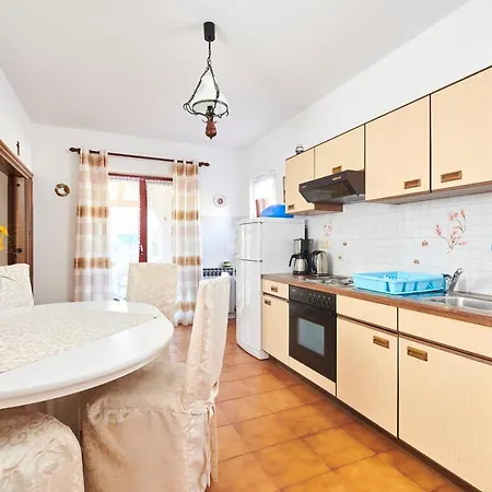 Haus Ana Apartman *