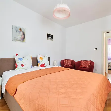 Haus Ana ポレッチ