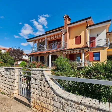 Haus Ana Apartment *